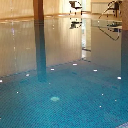 Happy ساني بيتش