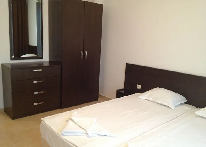 Happy * Slăntjev Brjag