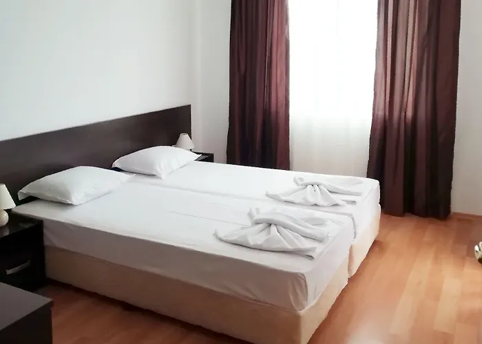 Lägenhetshotell Happy Slăntjev Brjag